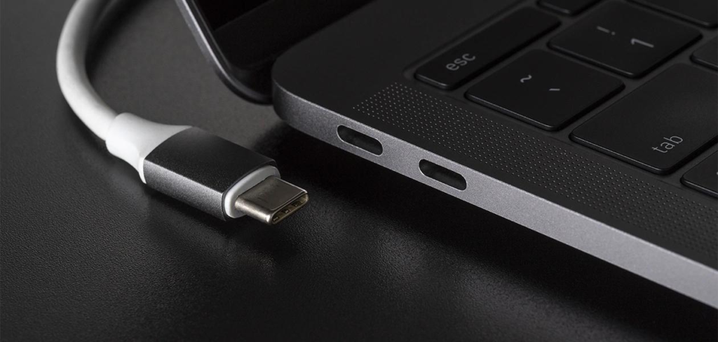 Comparison of USB-C charging wattage, file transfer speed and monitor compatibility
